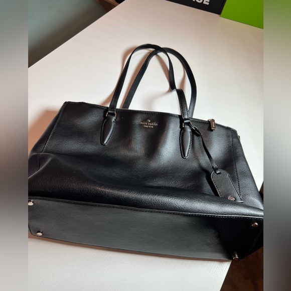 Used - Picture 3 of 8